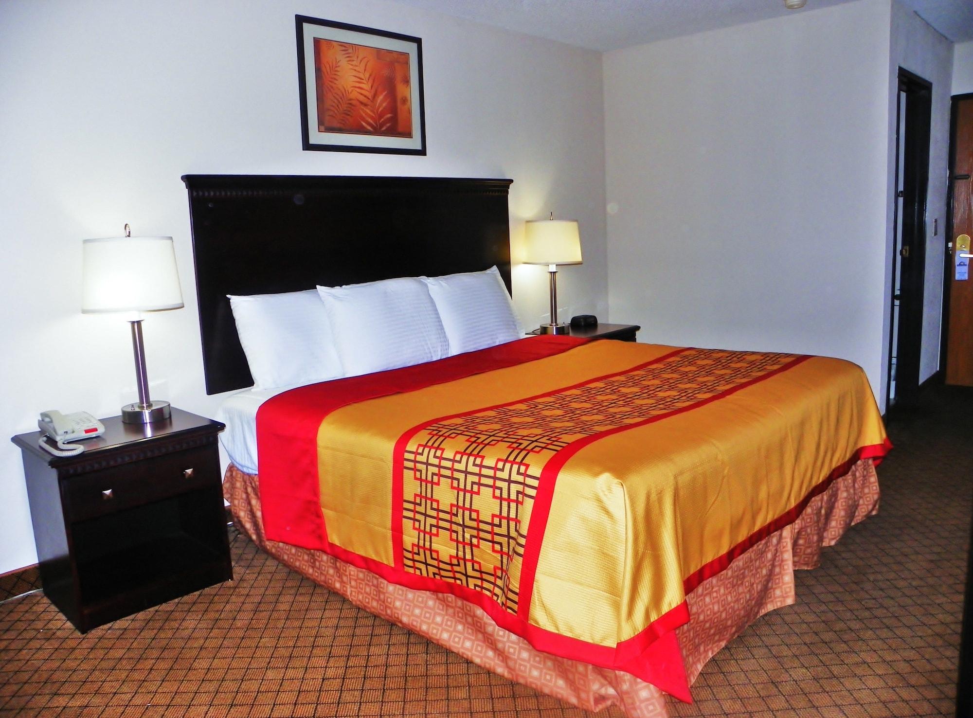 Royalton Inn & Suites Upper Sandusky Екстер'єр фото